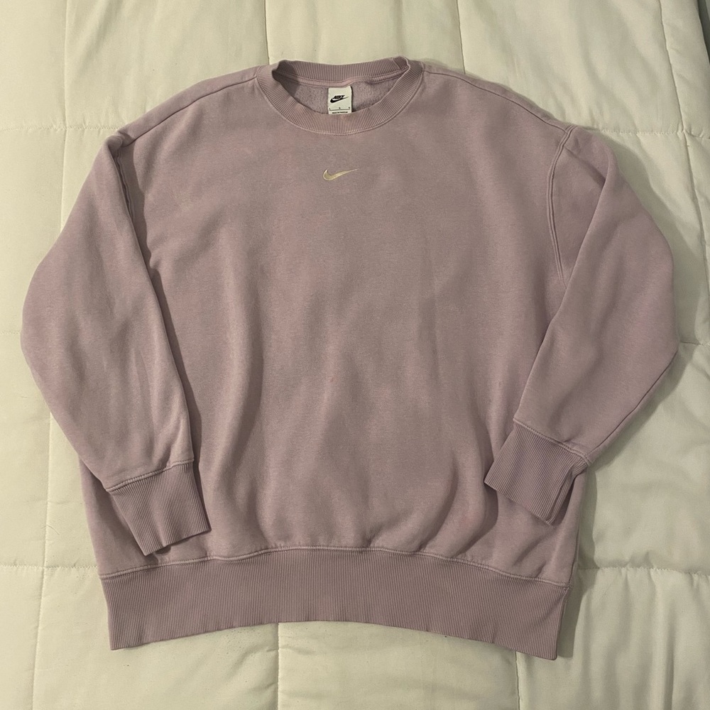Nike, size large, lilac, crewneck.